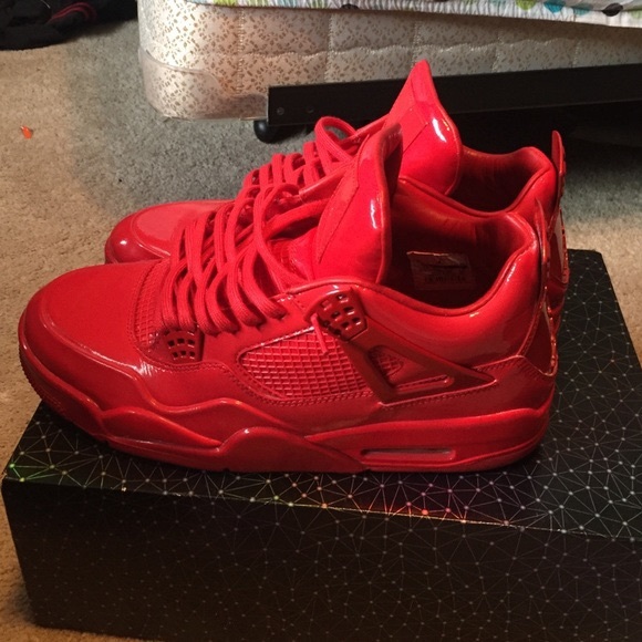 all red lab 4s